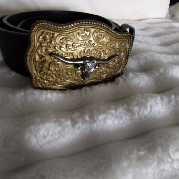 Western Longhorn Skull Statement Belt Engraved Gold Buckle Ranch Style - Picture 3 of 8